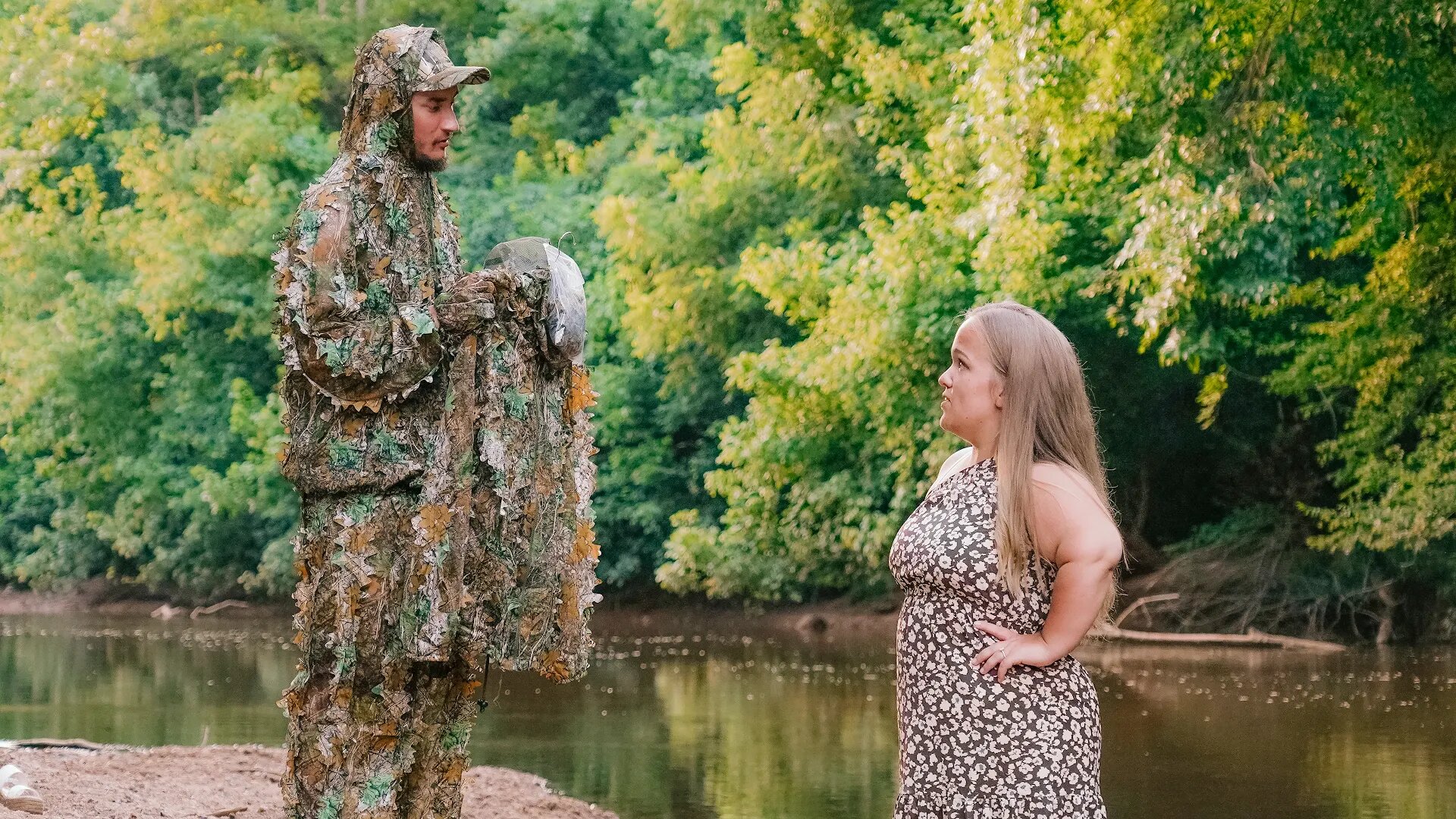 7 Little Johnstons S17E1 Save the Date -- No Pressure