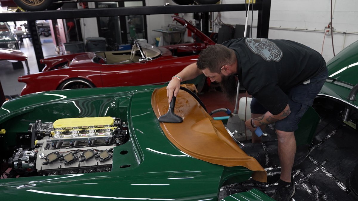 Bitchin' Rides S11E8 New Year, New Vette