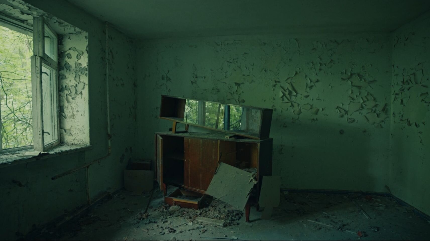 Chernobyl: Inside the Meltdown S1E2 Cover-Up