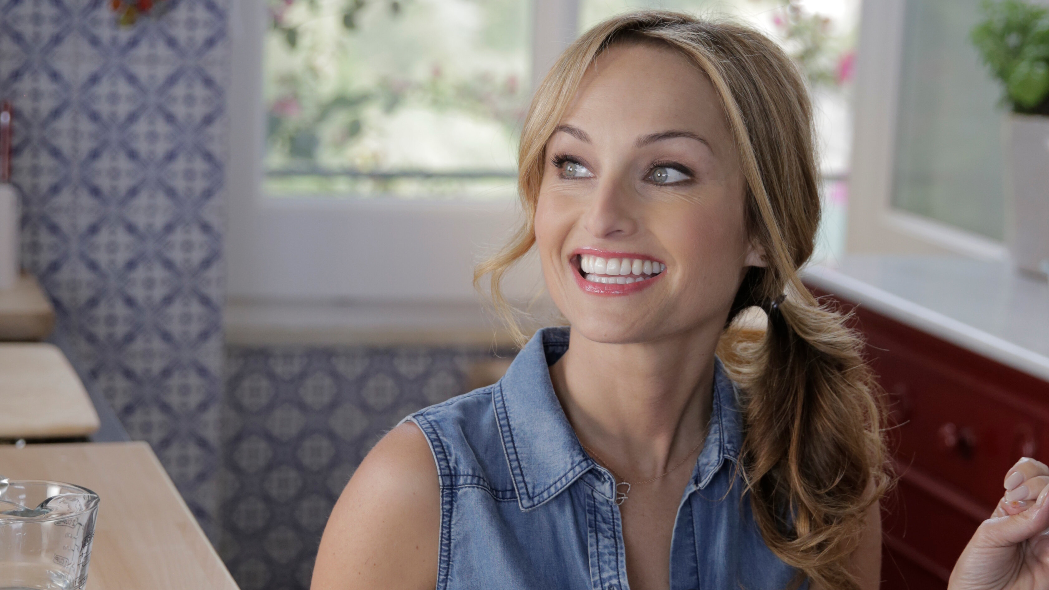 Giada in Italy S1E6 Napoli Pizza Party
