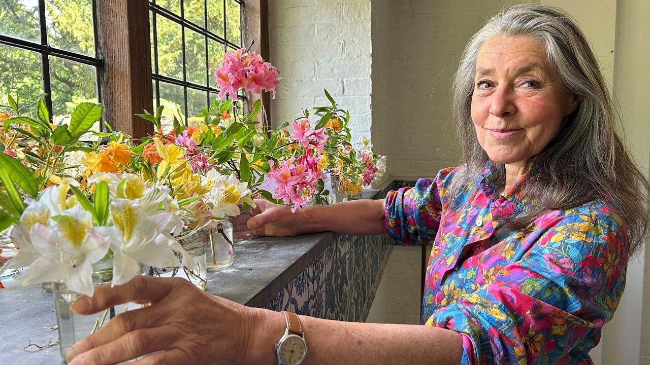 Hidden Treasures of the National Trust S4E6 Top Secret Seedlings