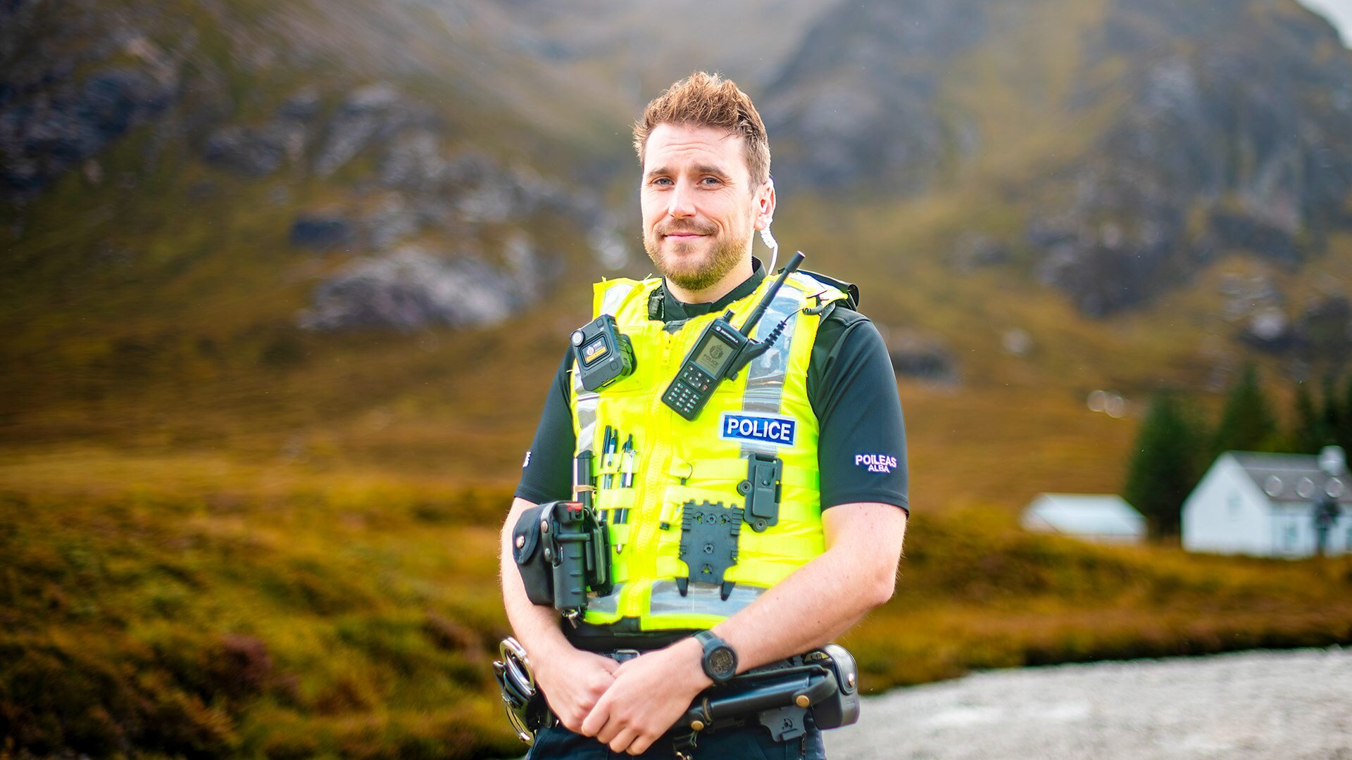 Highland Cops S3E7 Knife Siege Chaos