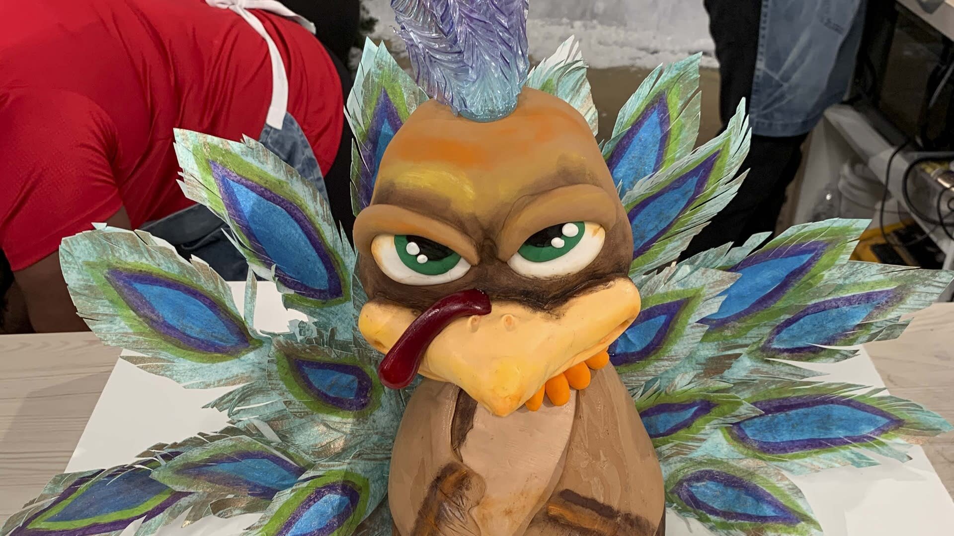 Holiday Wars S2E3 The Great Turkey Escape