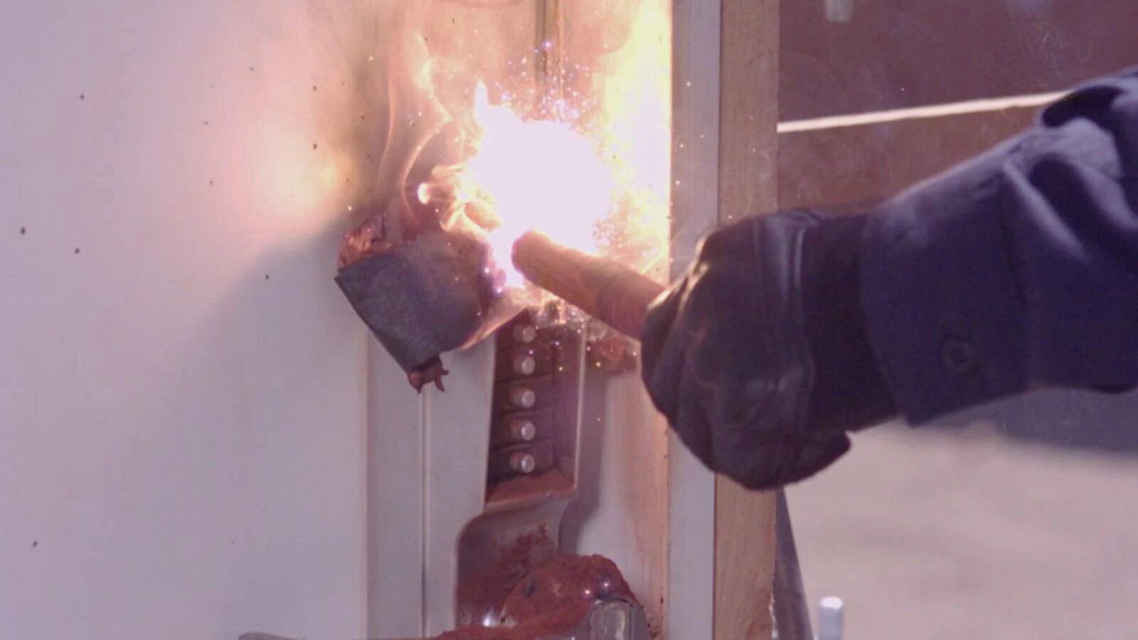 Hollywood Weapons: Fact or Fiction? S3E3 Breaking Terry Badly