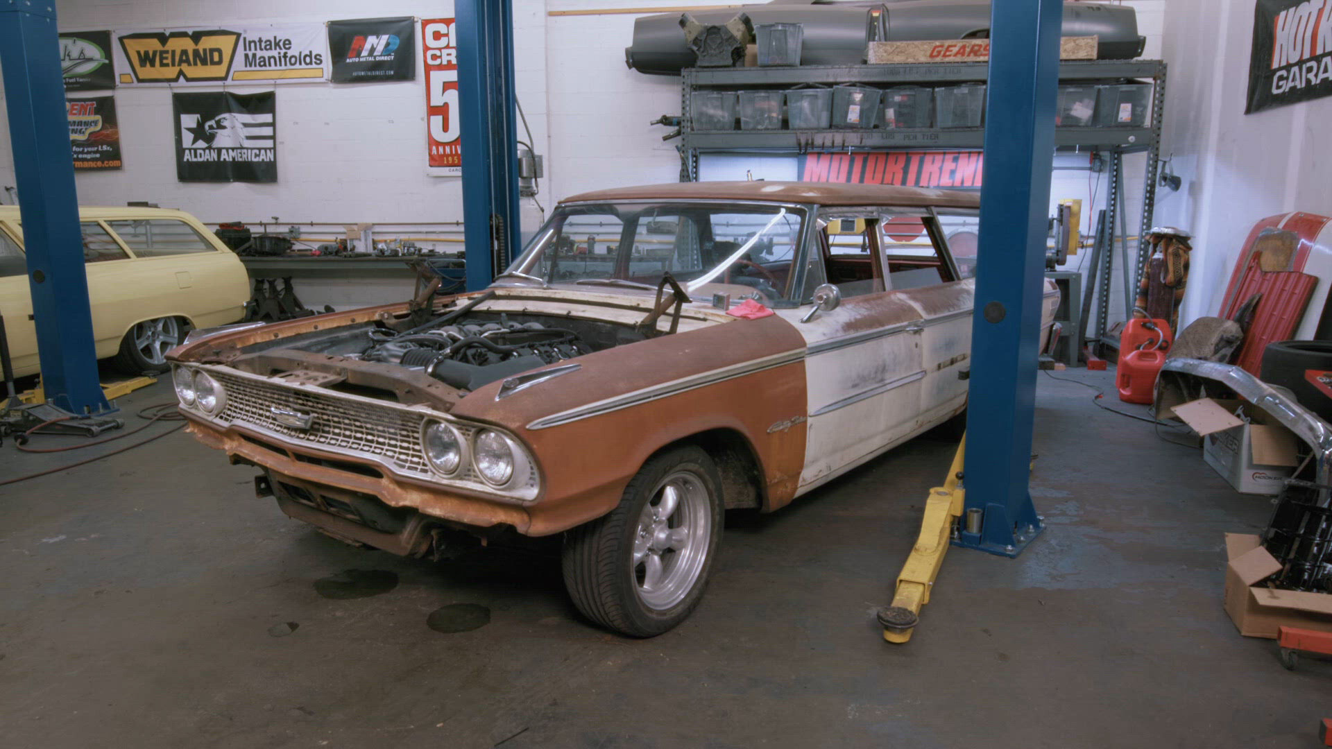 Hot Rod Garage S12E1 This Galaxie Howls!!