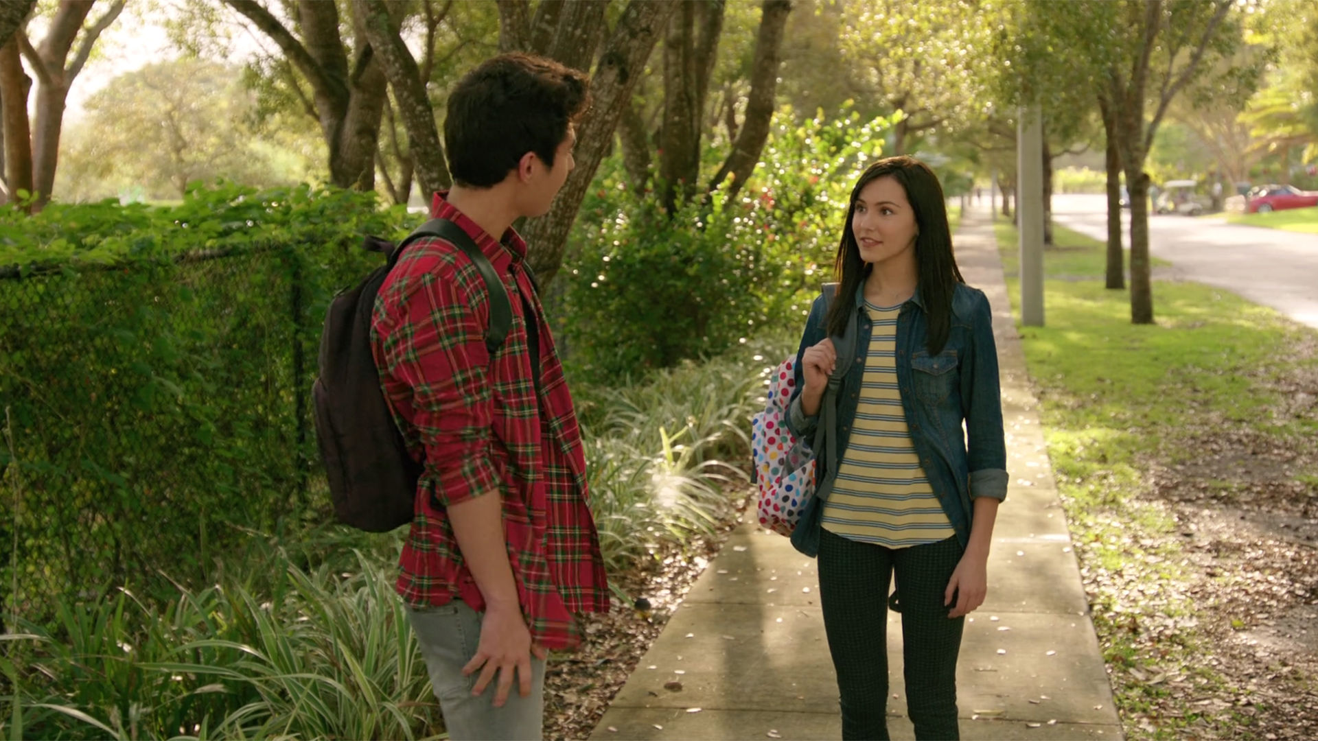 I am Frankie S1E17 I am...Hanging Out with a Boy!