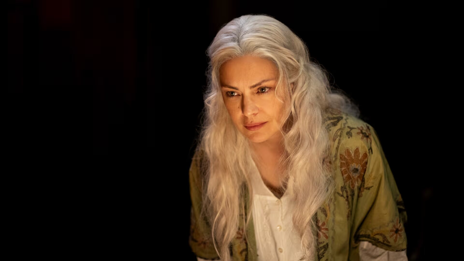 La Casa de los Espíritus S1E6 La pequeña Alba