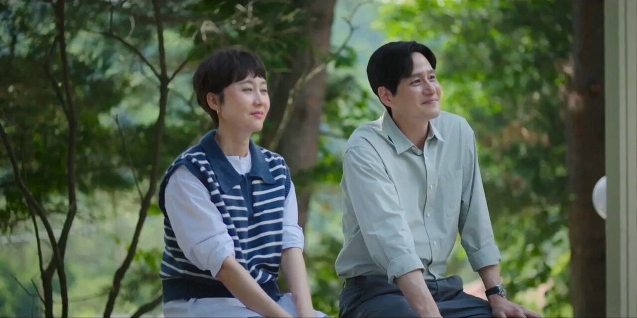 Love, Take Two S1E5 The Woman with the Suitcase