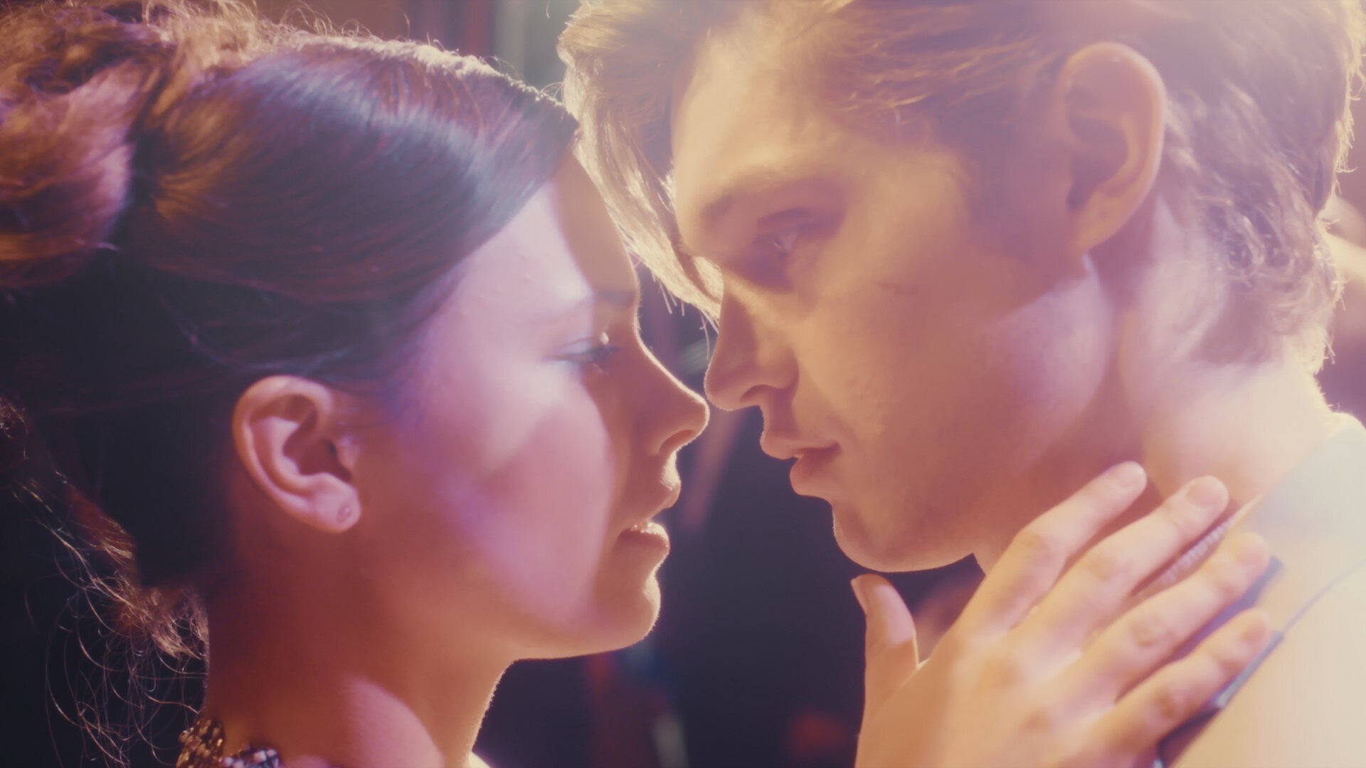 Maxton Hall: The World Between Us S1E4 Stunde der Wahrheit