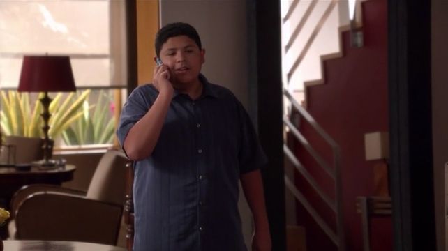 Modern Family S7E3 The Closet Case