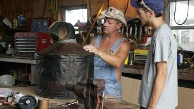 Moonshiners S7E7 Pass the Juice
