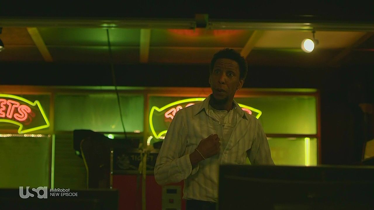 Mr. Robot S1E4 eps1.3_da3m0ns.mp4