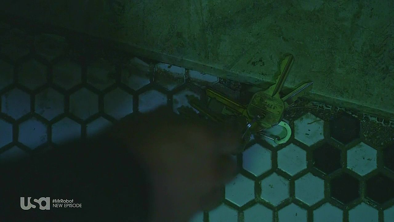 Mr. Robot S1E6 eps1.5_br4ve-trave1er.asf
