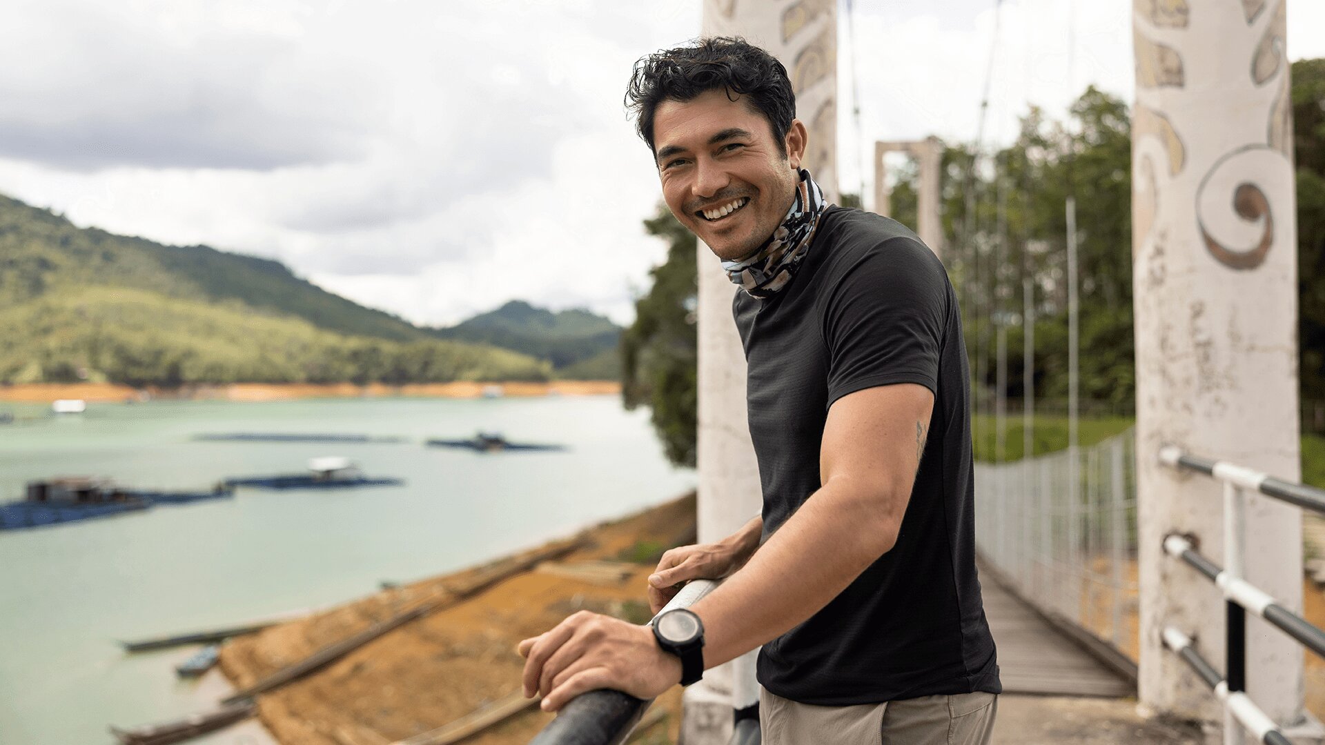 No Taste Like Home with Antoni Porowski S1E6 Henry Golding's Malaysian Adventure