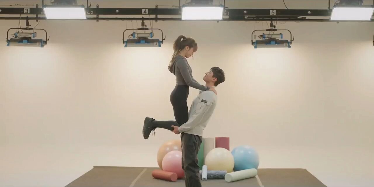 Pump Up the Healthy Love S1E12 Muscle-Pumping Romantic Love
