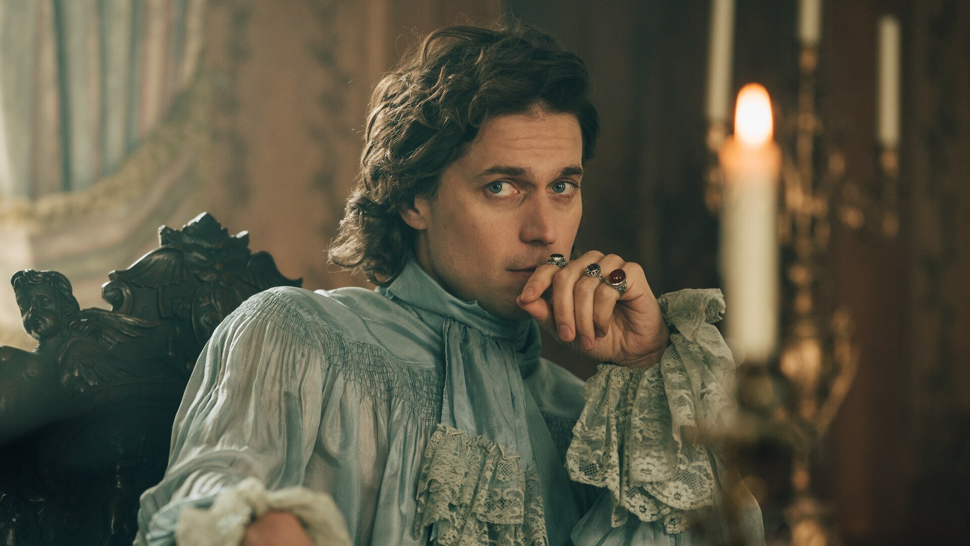 The Seduction S1E3 La Guerre