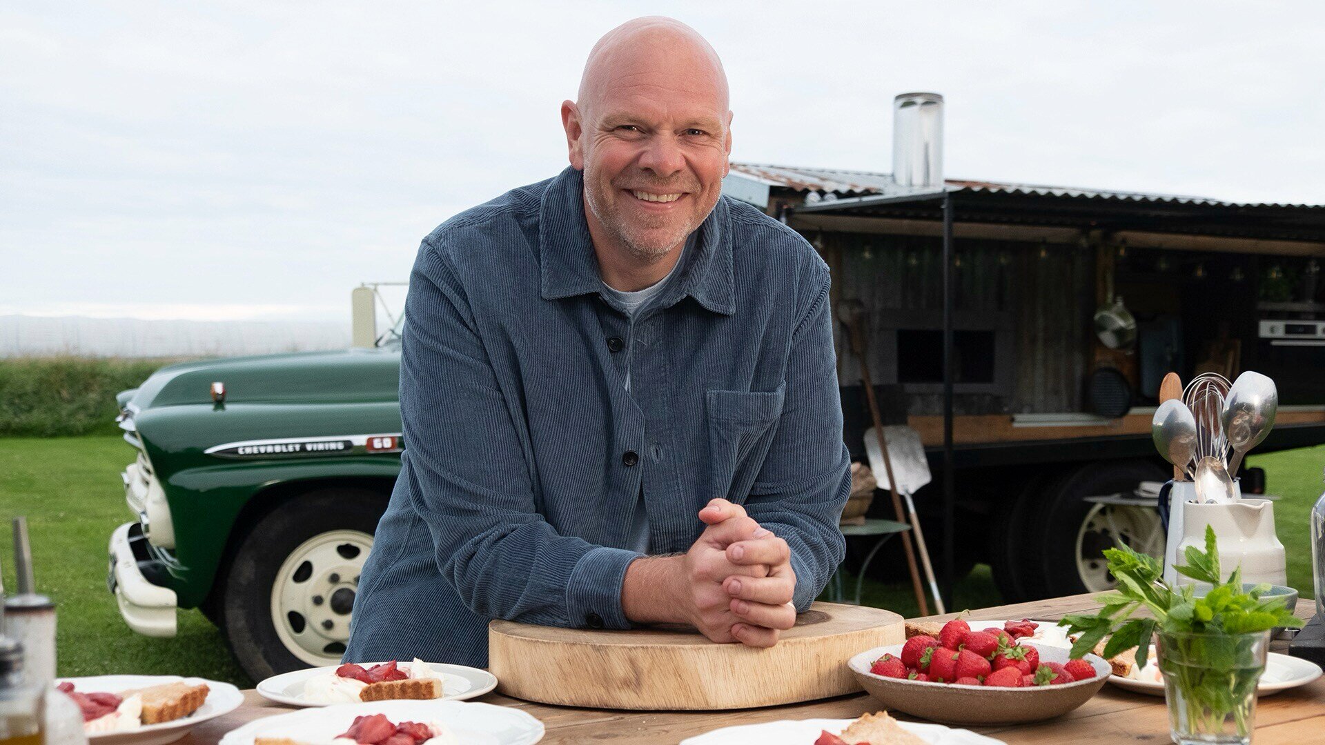 Tom Kerridge Cooks Britain S1E4 Scotland - Mussels and Strawberries