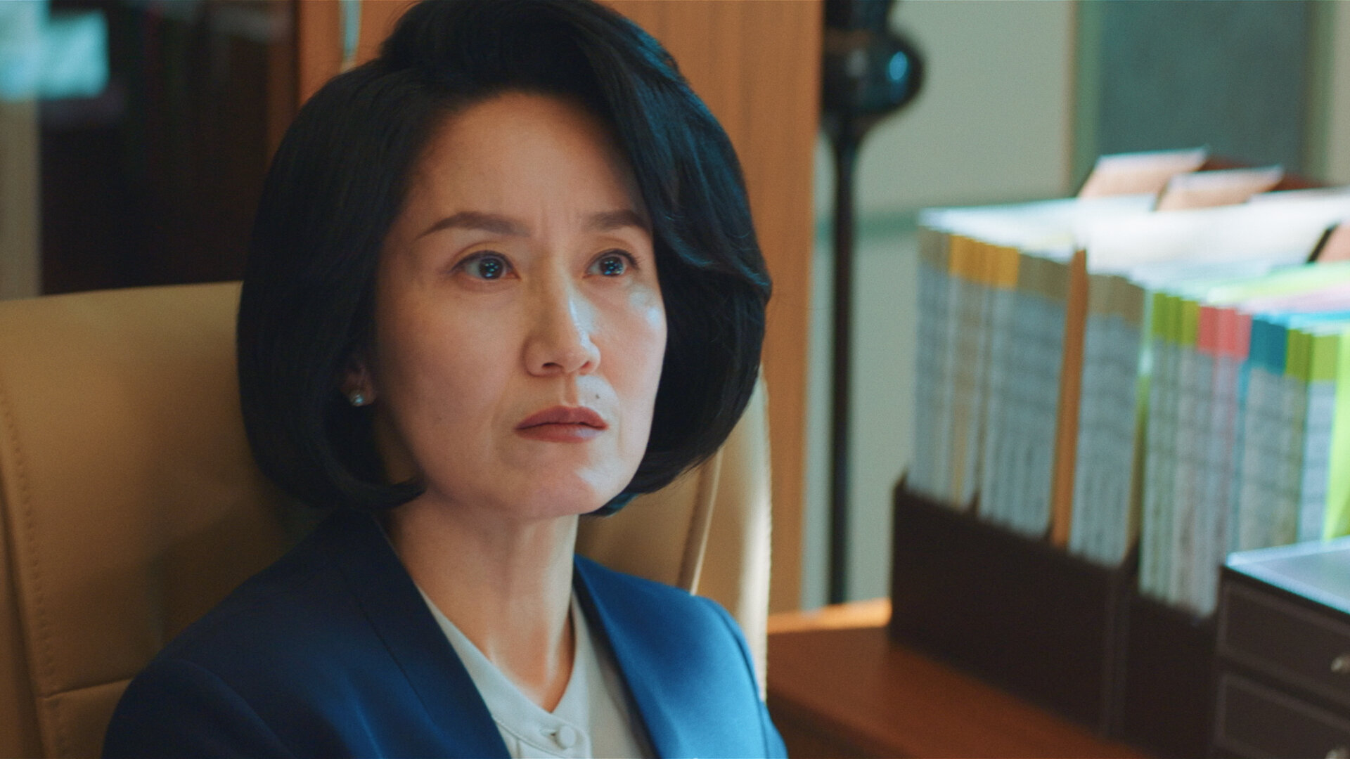 Undercover Miss Hong S1E13 Witch Hunt